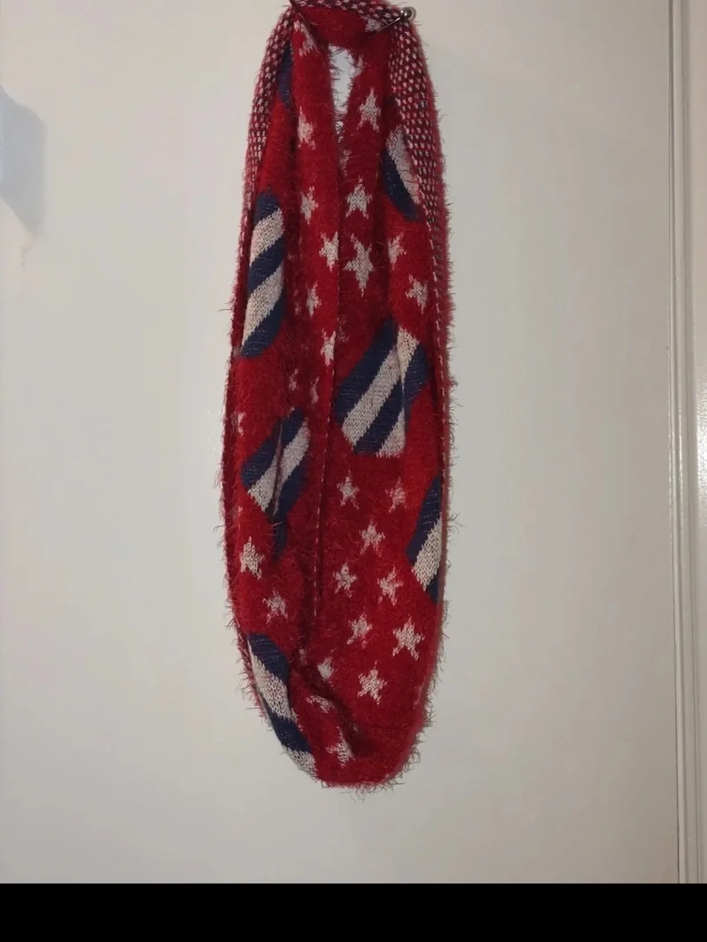 Red Star Pattern Knit Infinity Scarf by